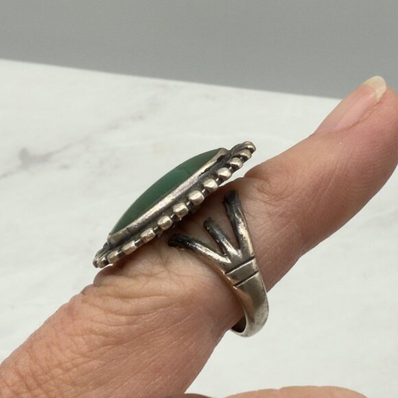 Vtg Sterling Silver Long Malachite Southwest Ring Stampwork Women Size 5 NOTE - Picture 8 of 11